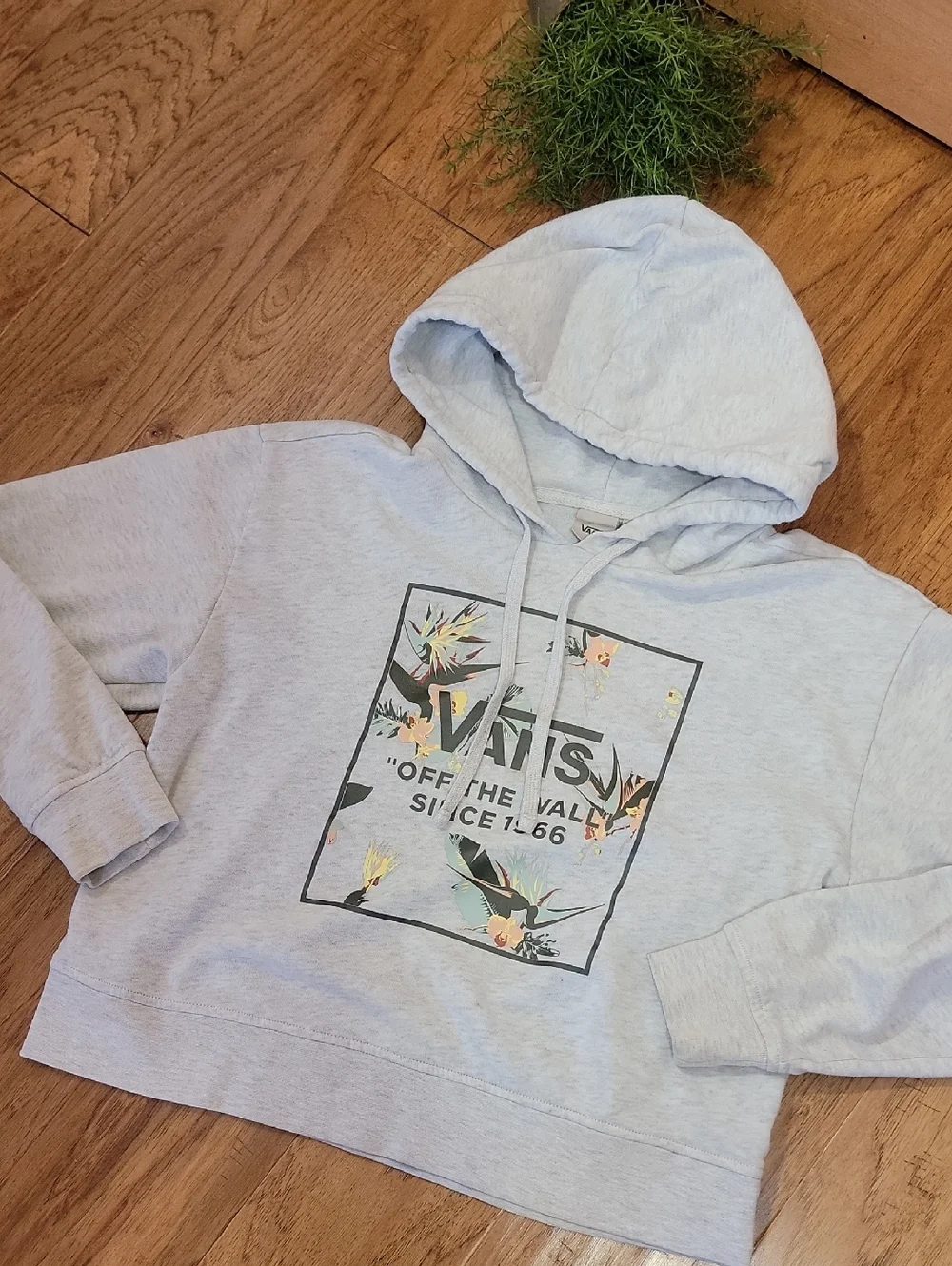 3/$10 *Vans Tropical Cropped Hoodie - Picture 6 of 12